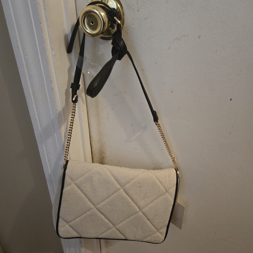 Elegant Cream Quilted Shoulder Bag